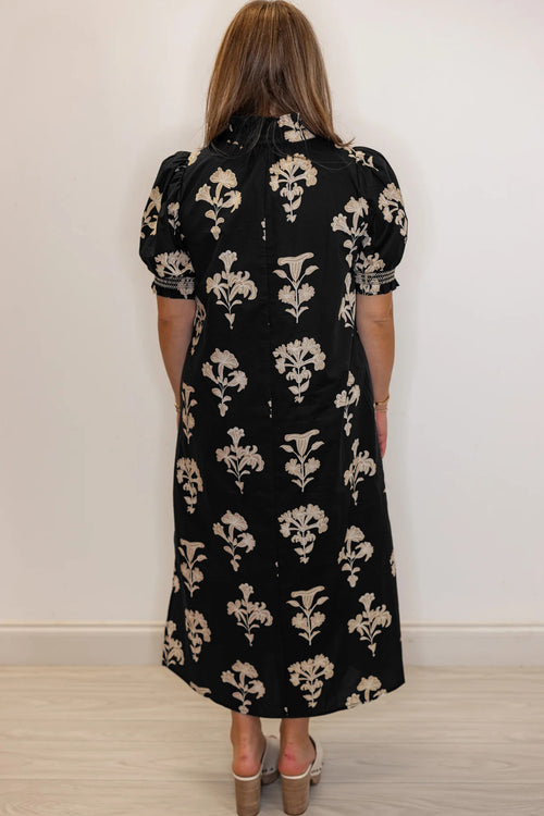 Black Floral Print Frilled Collar Short Puff Sleeve Plus Size Maxi Dress